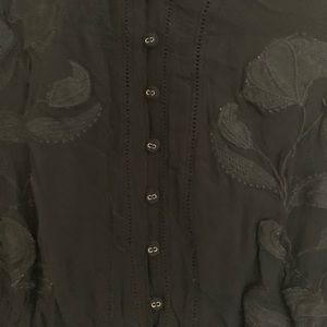 Black long sleeve shirt size medium